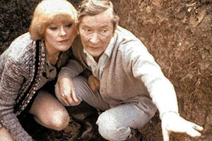 British summer holiday party/elke summers/carry on behind – SAPHIRE